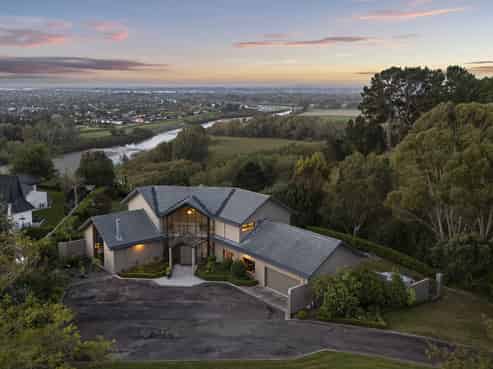 70 Waicola Drive, Fitzherbert
