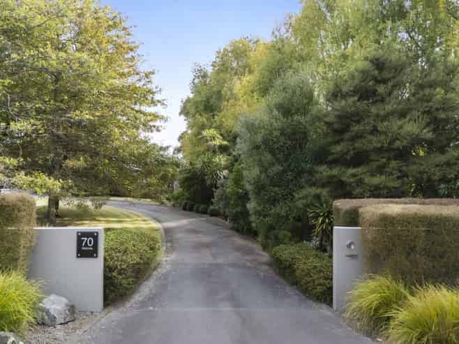 70 Waicola Drive, Fitzherbert