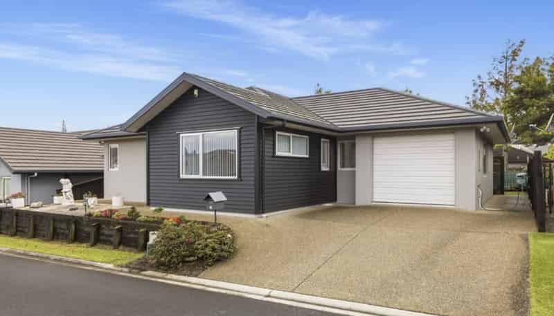 49 Bridgewater Way, Pyes Pa