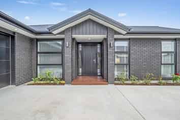 27 Coutts Way, Fitzherbert