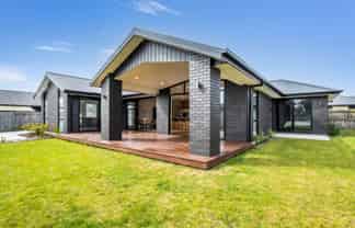 27 Coutts Way, Fitzherbert