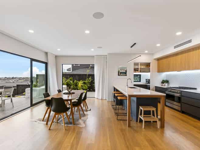 4  Lambert Road, Milldale