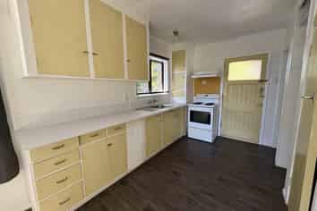 46 York Street, Glenholme