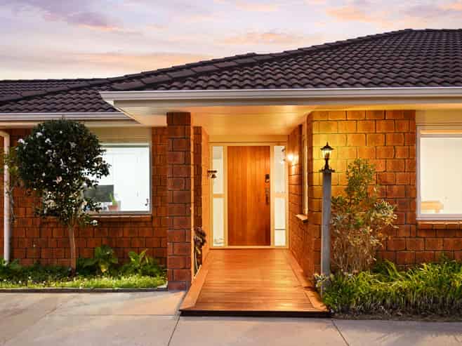 115 Barrington Drive, Huntington