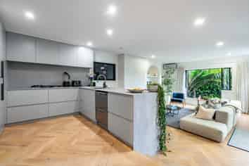 9/22 Curran Street, Herne Bay