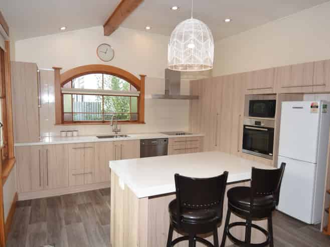 54 Earnslaw Street, Avenal