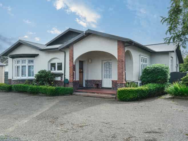 54 Earnslaw Street, Avenal