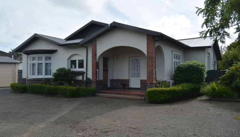 54 Earnslaw Street, Avenal