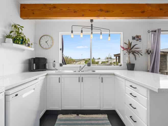 29 Amorino Drive, Red Beach