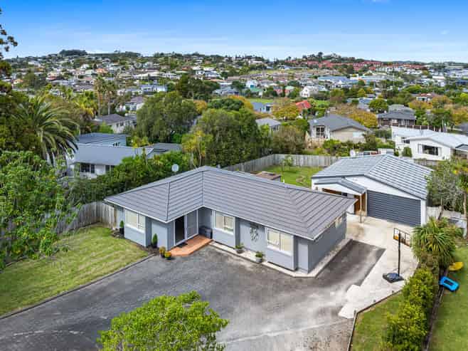 29 Amorino Drive, Red Beach