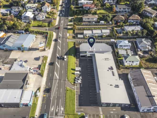 Exposure and accessibility on major arterial route