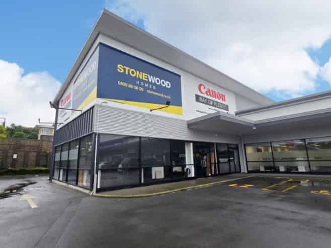 Exposure and accessibility on major arterial route