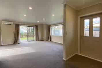 9 Hilton road, Carterton