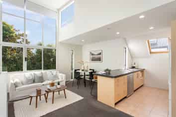 12A Brockworth Place, Riccarton