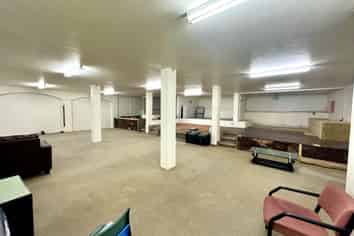 AFFORDABLE COMMUNITY / WORKSPACE
