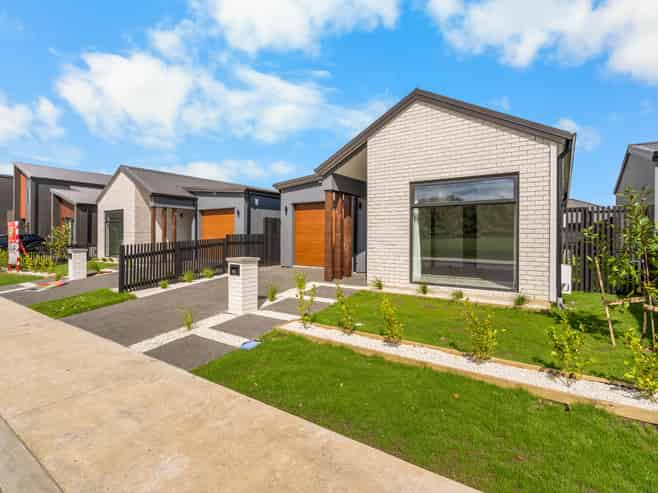 64 Overton Street, Rototuna