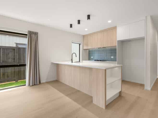 64 Overton Street, Rototuna