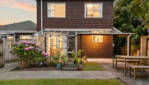 8/35 Ganges Road, Khandallah