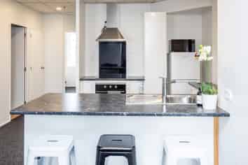 1/5 Garden Place, Hamilton Central