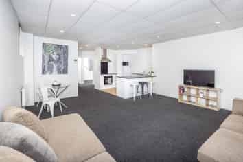 1/5 Garden Place, Hamilton Central