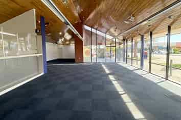 High Profile Corner Opportunity – Options Galore