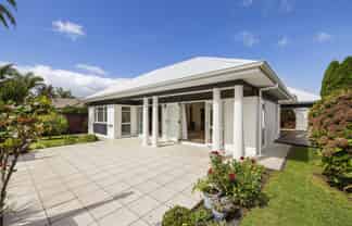 57 Oriental Parade, Papamoa