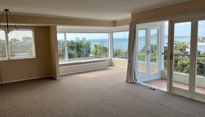 54 Beach Road, Castor Bay