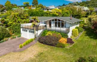 8 Earle Place, Acacia Bay