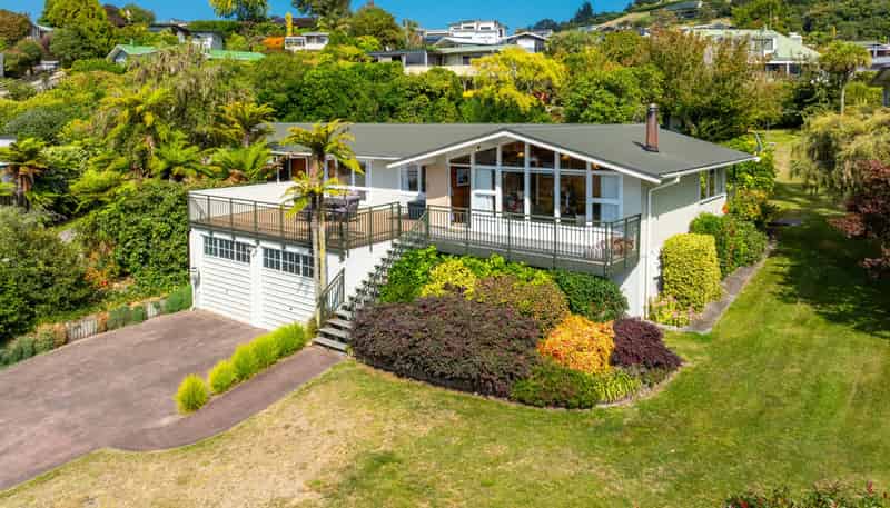 8 Earle Place, Acacia Bay