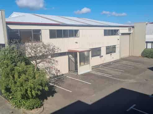 VERY CENTRAL DISTRIBUTION WAREHOUSE