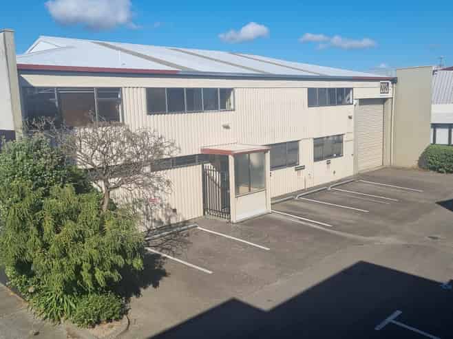 VERY CENTRAL DISTRIBUTION WAREHOUSE