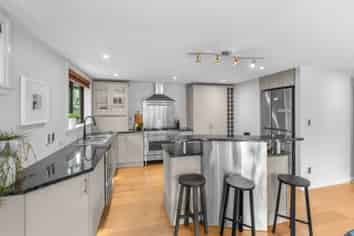 16 Brookfield Drive, Northwood