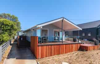 2 Coromandel Road, Oneroa