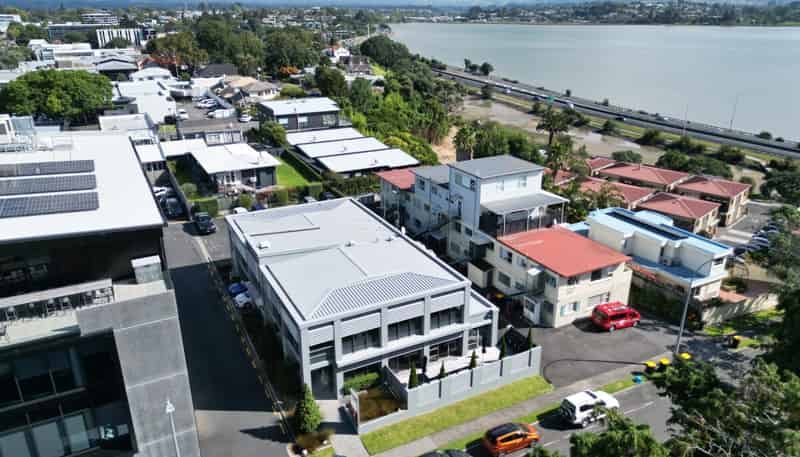 Level 1 South Office 102 Hamilton Street, Tauranga