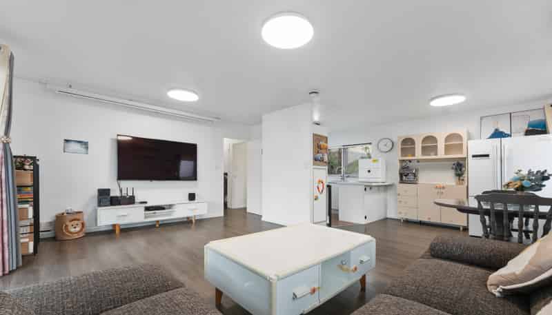 33A Lilburn Crescent, Massey