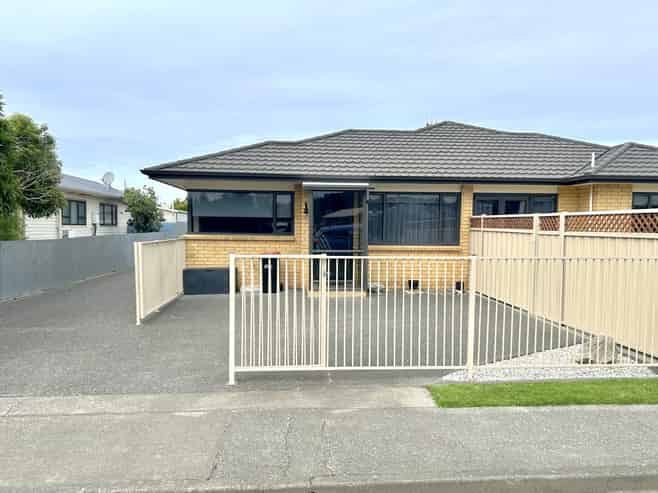 142a Gloucester Street, Taradale