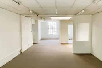 Flexible Epsom Office Options | 196 m2