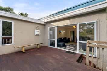 14 Kowhai Street, Tawa