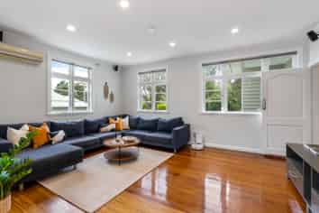30 and 30A Ngatitoa Street, Tawa