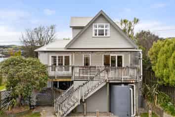 30 and 30A Ngatitoa Street, Tawa