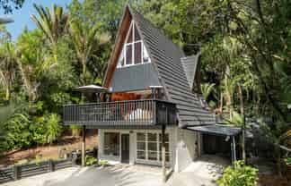 5 Paturoa Road, Titirangi