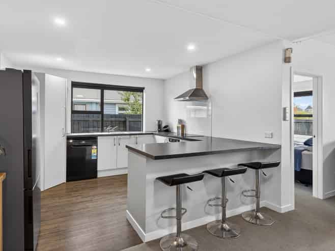 270 Breezes Road, Aranui