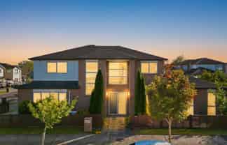 8 Moville Drive, Flat Bush