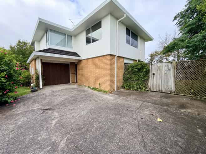 2/30 Princes Street, Northcote Point