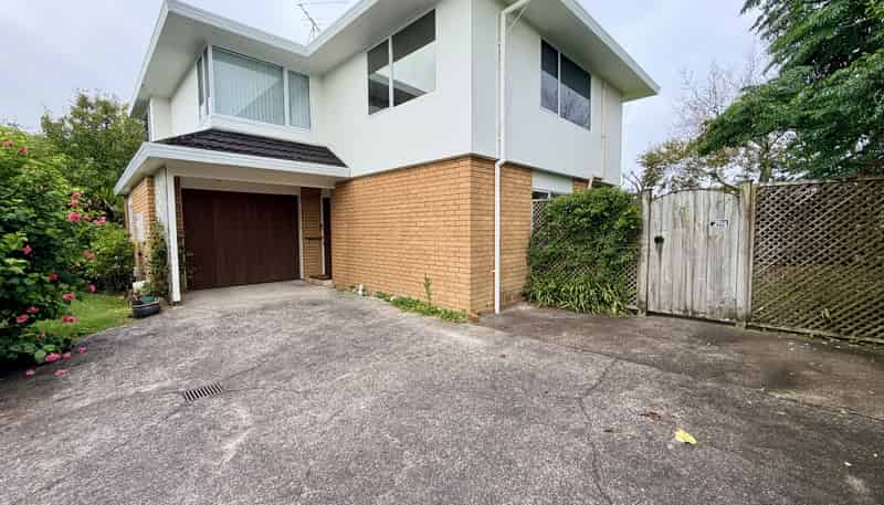 2/30 Princes Street, Northcote Point