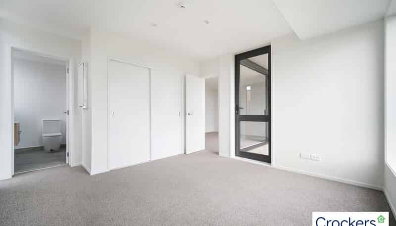 6/14 Treasure Lane, Te Atatu South