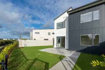 17 Pohorama Lane, Conifer Grove