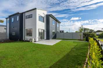 17 Pohorama Lane, Conifer Grove