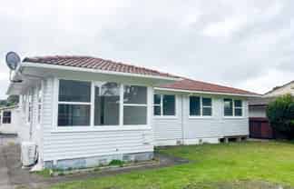 4  Wickman Way, Mangere East