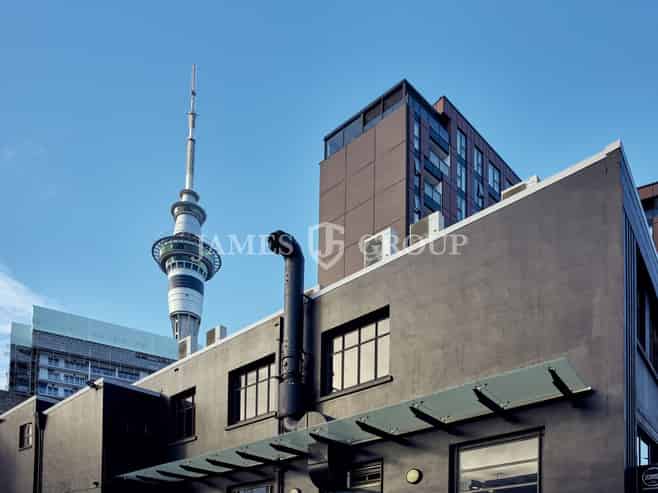 REFURBISHED CBD OFFICE | 7 CAR PARKS